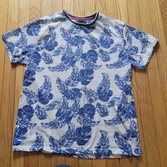 Straightfaded Blue Leaf Print Crewneck T-Shirt XL Cotton Blend Casual Style - Picture 3 of 4